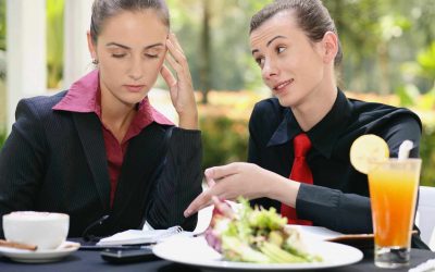 Stress-Essen: Warum Stress dich zum Mehr-Essen bringen kann und wie du dies stoppen kannst